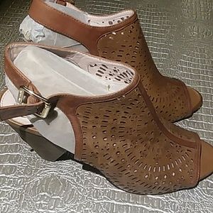 Vince Camuto Shoes